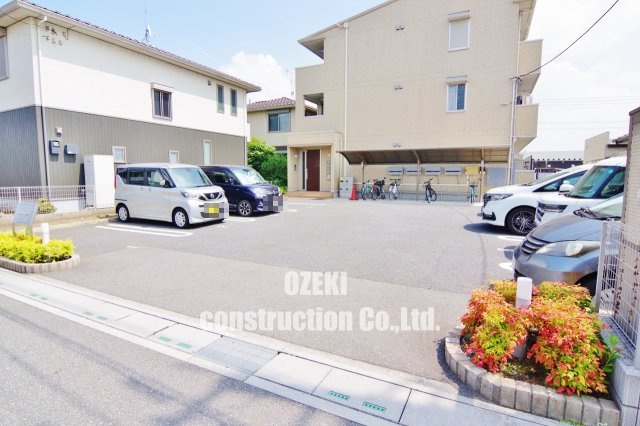 グランシャリオの駐車場