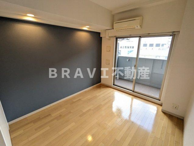 エスリード深江橋 BRAVI不動産の居間・リビング