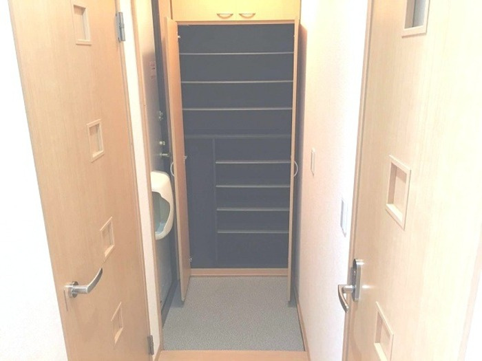 ハウスオブハートⅠの玄関