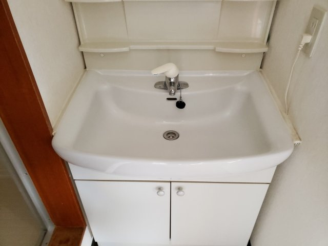 平和コーポ2号館の洗面所