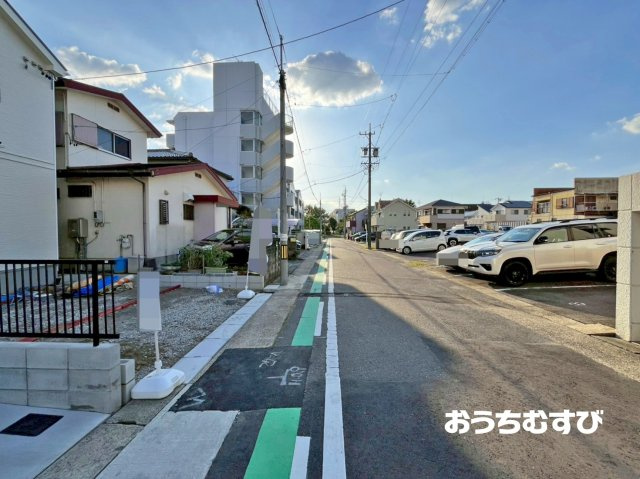 守山区天子田6期(全1棟)1号棟の前面道路含む現地写真