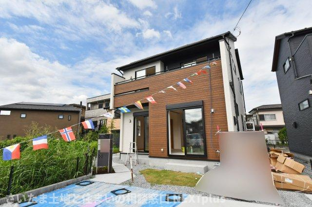 桶川市上日出谷南3丁目全2棟　1号棟の外観|JR高崎線・湘南新宿ライン『桶川』駅まで徒歩29分、自転車12分の立地です。都内まで乗り換え不要でアクセスできるので通勤通学にも便利◎小学校・スーパー・コンビニが徒歩5分以内で暮らしやすい住環境です！