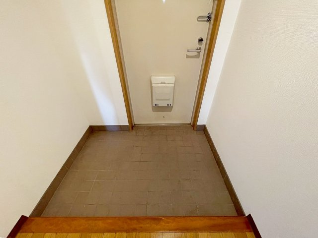 ラウルス宝塚の玄関