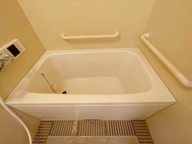 ラウルス宝塚の浴室