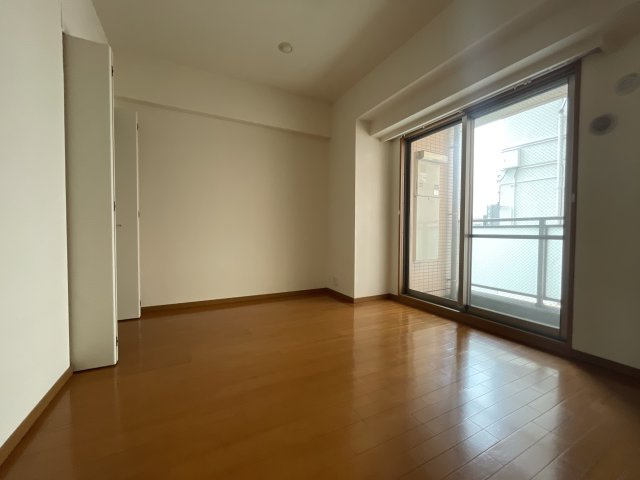 シャトー北条の洋室