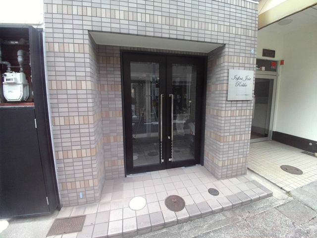 アンフィニジョア六甲のエントランス