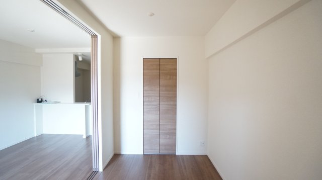 アネーロ西新Ⅳの居間・リビング