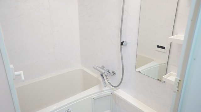 アネーロ西新Ⅳの浴室