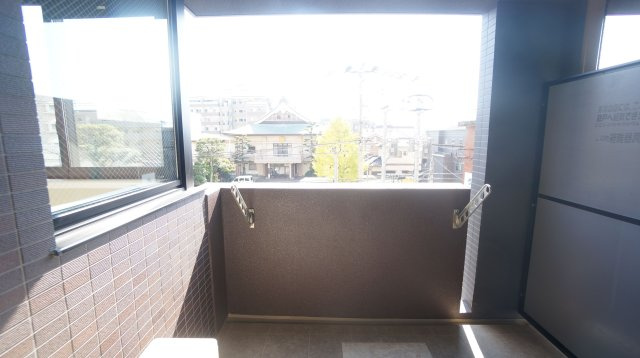 アネーロ西新Ⅳのバルコニー