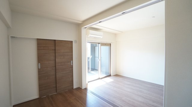 アネーロ西新Ⅳの居間・リビング