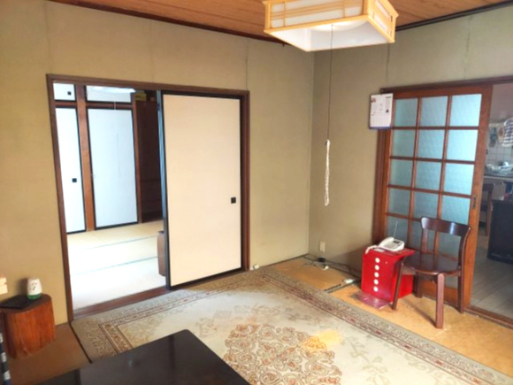 売中古戸建　静岡市葵区東1丁目の和室|2面採光で明るく風通しのよいお部屋です。