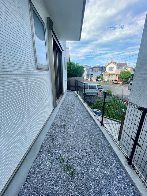 茅ヶ崎市柳島２丁目　新築戸建　全2棟の庭|お庭