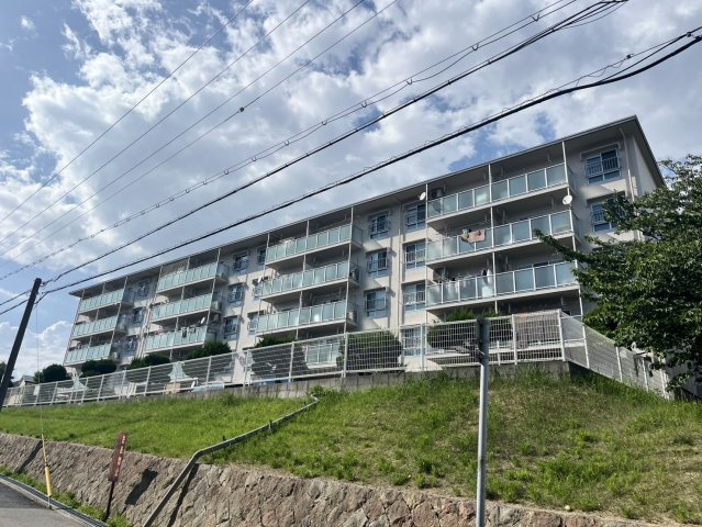 上高丸住宅1号棟の外観|きれいな外観です