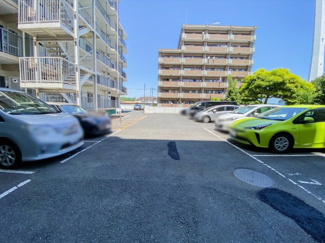 【駐車場】 | 芦花公園スカイハイツ | 敷地内駐車場