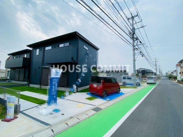 新築戸建て　ライフベース成田　4号棟の前面道路含む現地写真