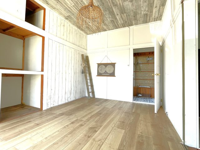 HEAVEN  ichinomiyaの洋室