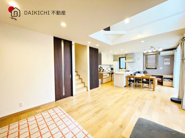 【居間・リビング】 | 桶川市上日出谷南1丁目　中古戸建