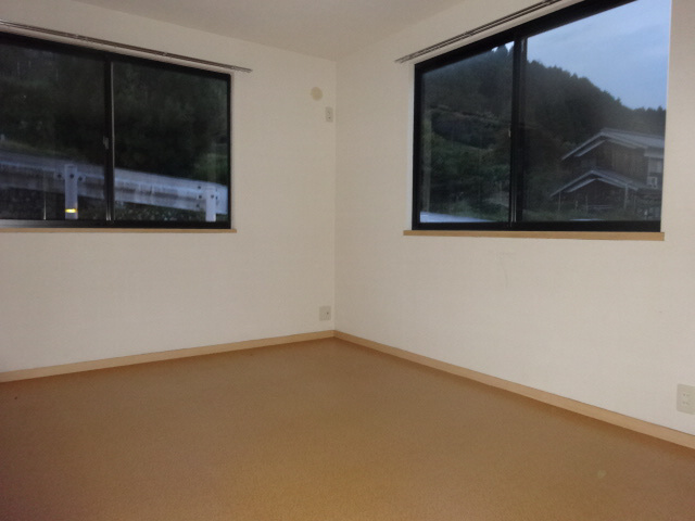 アメニティ寺前Ｂ棟の居間・リビング