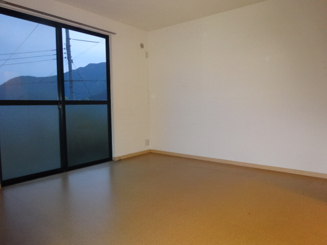 アメニティ寺前Ｂ棟の居間・リビング