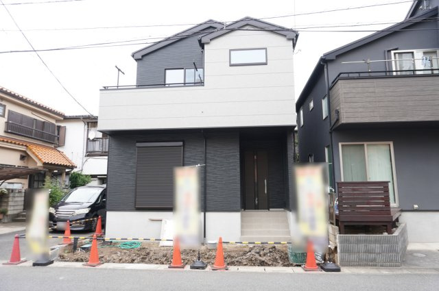 越谷市神明町1丁目 新築分譲住宅の外観