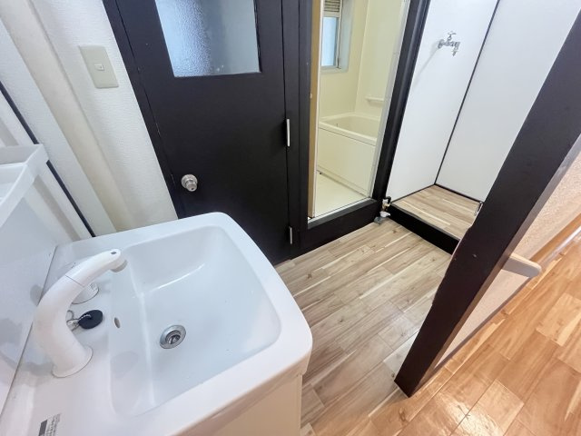 泉北宮山台団地3号棟の洗面所