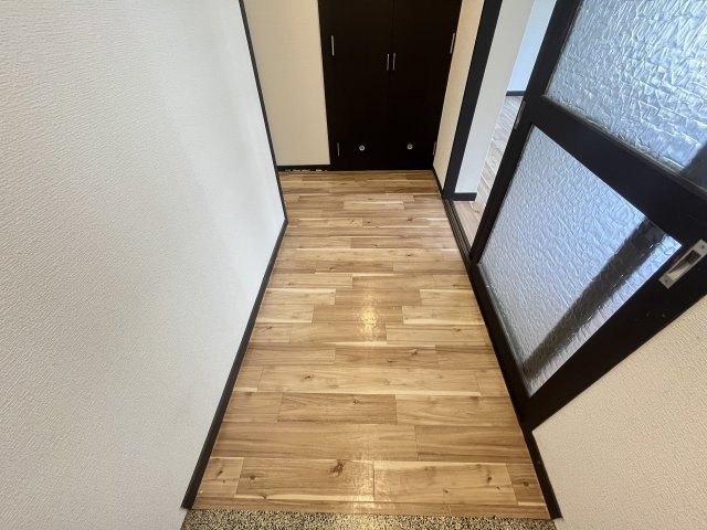 泉北宮山台団地3号棟の玄関