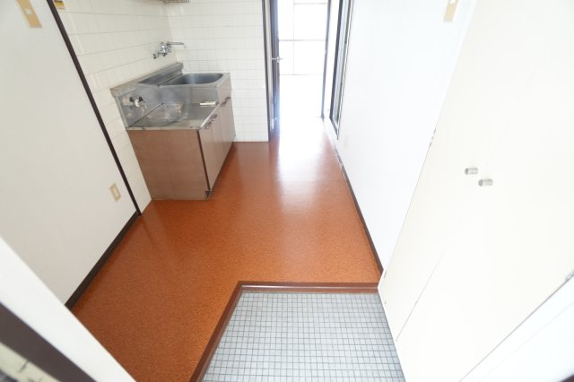 北岡ビルの玄関