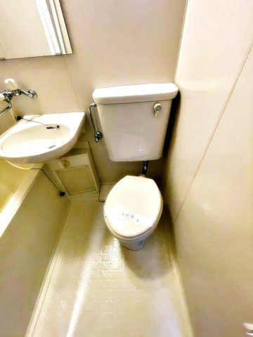 ロッキーハウスのトイレ|落ち着いたトイレです