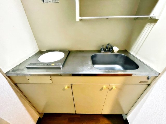 ロッキーハウスのキッチン|キッチンでお料理をお楽しみください