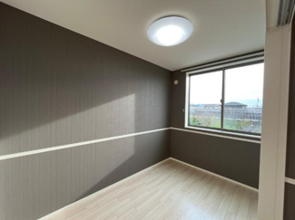 【内装】 | メルヴェーユ天童A | 南洋室（イメージ）