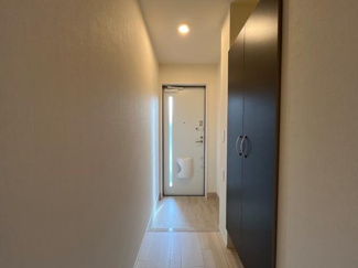 【玄関】 | メルヴェーユ天童A | 玄関（イメージ）