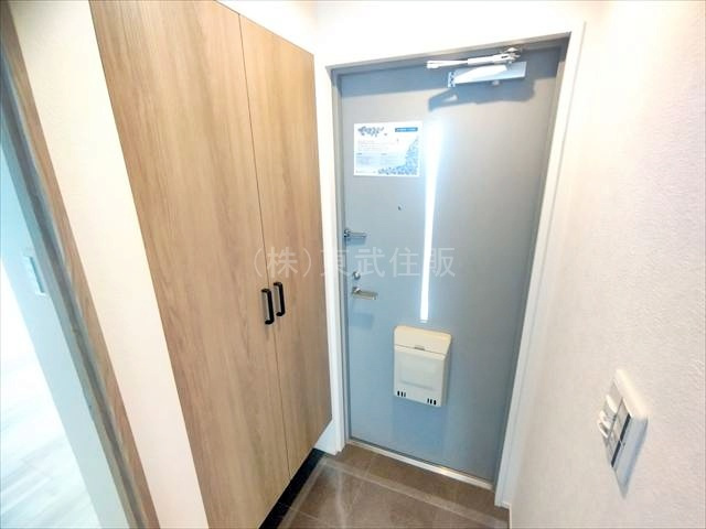 【玄関】 | アーベイン朝霞エルディア | 収納付きの玄関です