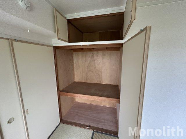 泉北鴨谷台３丁6号棟の収納