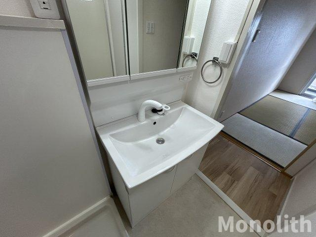 泉北鴨谷台３丁6号棟の洗面所