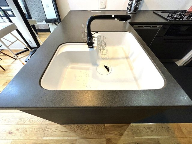 ルイマーブル乃木坂のキッチン|シンクの形も可愛いですね♪