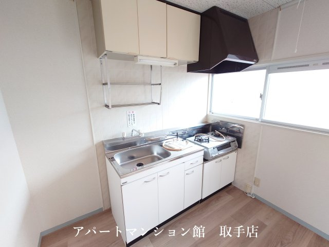 ムカイハラハイツAのキッチン