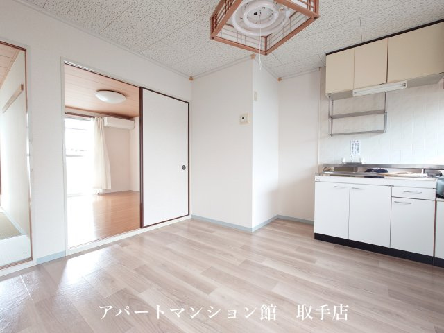 ムカイハラハイツAの居間・リビング