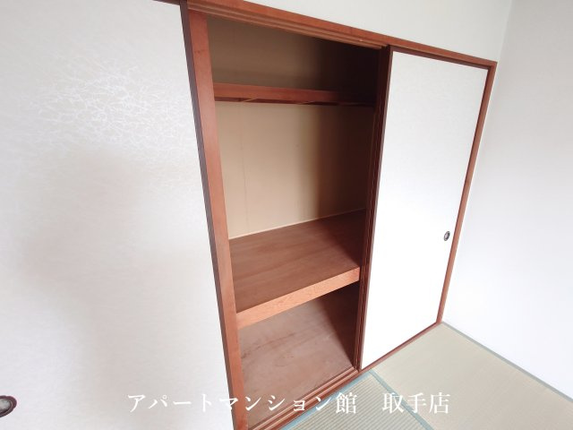 ムカイハラハイツAの収納