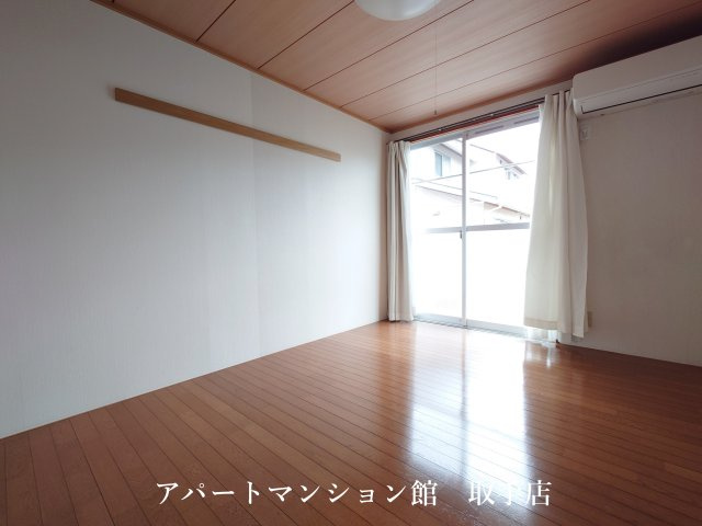 ムカイハラハイツAの居間・リビング