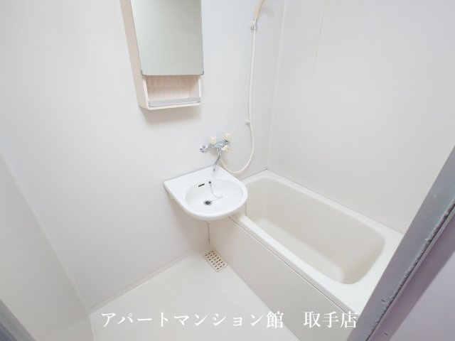 ムカイハラハイツAの浴室