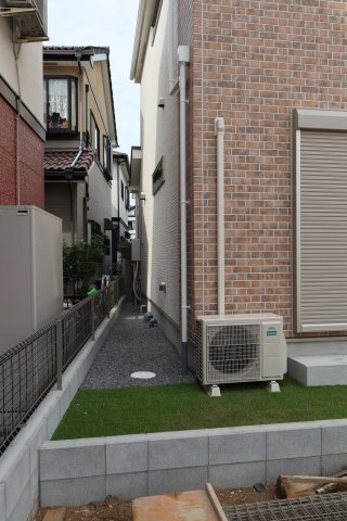 《仲介手数料無料》上尾市大字上尾下1056-1(A号棟)新築一戸建てハートフルタウンの外観|撮影日 2025年9月18日 13:30 晴れ