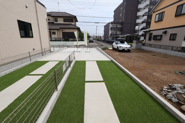 《仲介手数料無料》上尾市大字上尾下1056-1(A号棟)新築一戸建てハートフルタウンの駐車場|撮影日 2025年9月18日 13:30 晴れ