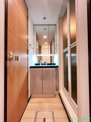 【独立洗面台】 | コンソラーレ日本橋