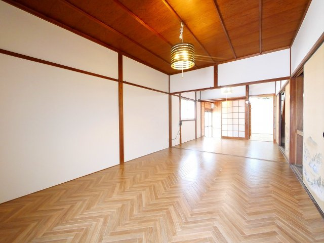 西九条町貸家の洋室|明るい洋室です