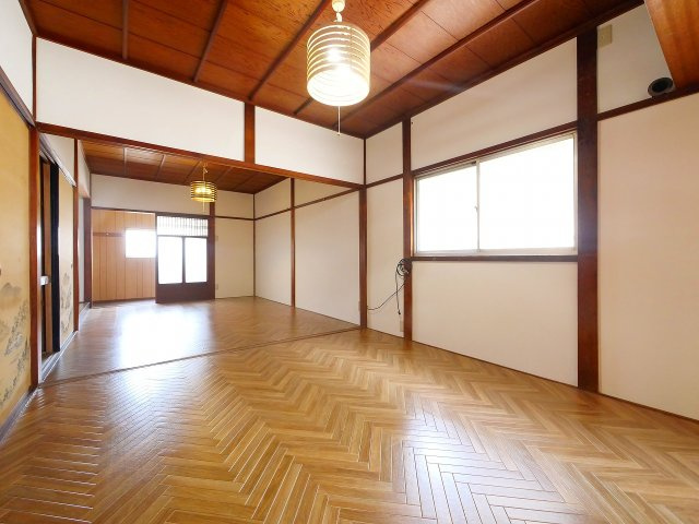 西九条町貸家の洋室|個人の部屋や寝室として使える洋室です