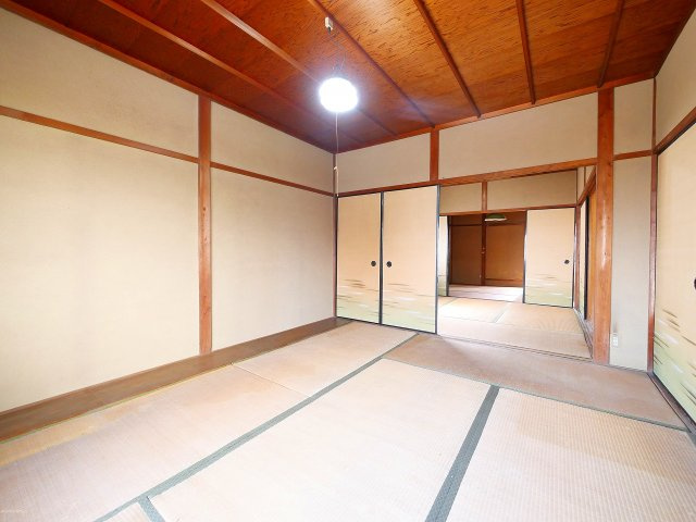 西九条町貸家の和室|和室があれば、来客や子供用のスペースとして活躍します