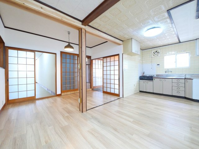 西九条町貸家の居間・リビング|居間です