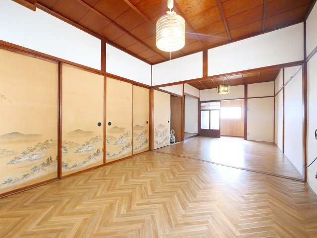 西九条町貸家の洋室|ゆったりした洋室です