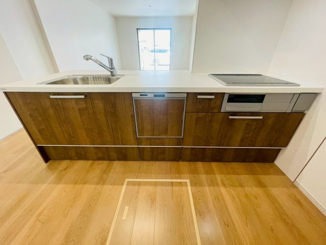 【価格改定】長岡京市井ノ内南内畑のキッチン|IHクッキングヒーター、食器洗乾燥機付きシステムキッチン！
嬉しい設備が満載です(^^）！