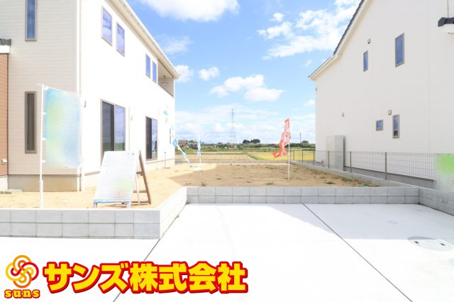 矢吹町八幡町　　　1号棟　　善郷小学校、矢吹中学区の外観|西側から見た庭スペース♪